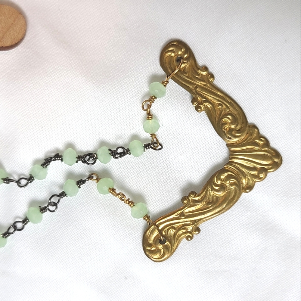 Gold and jade colored vintage necklace